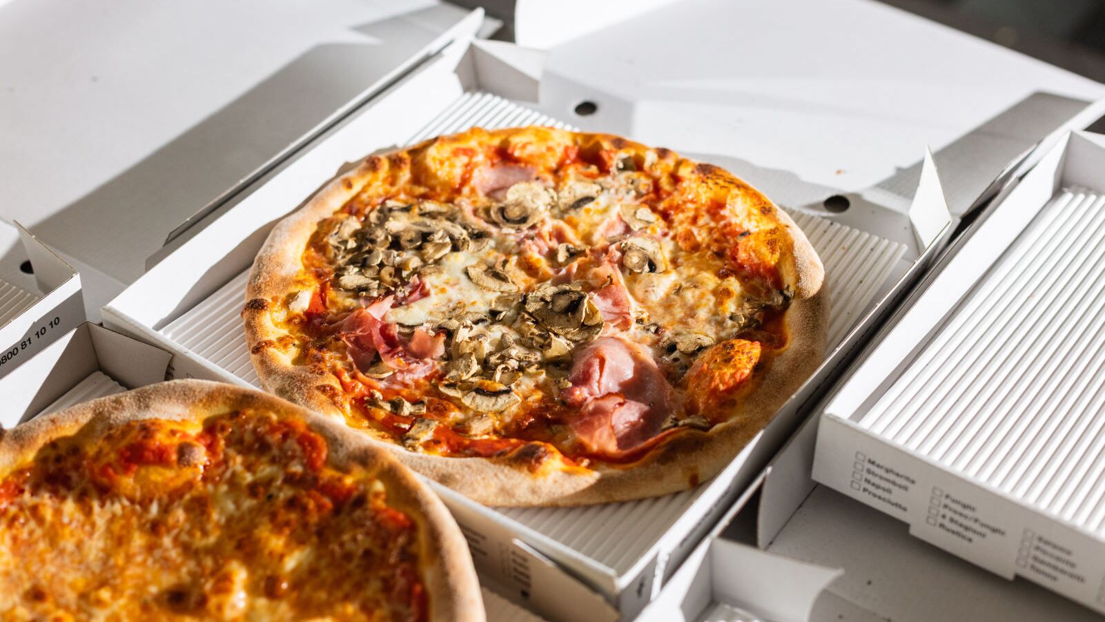dieci Pizza Kurier ZugBaar Pizza online bestellen dieci.ch